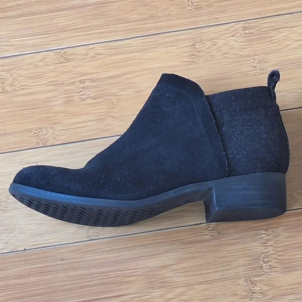 TOMS Deia Side-Zipper Woolen Suede Booties Black Comfy size 7 Women's